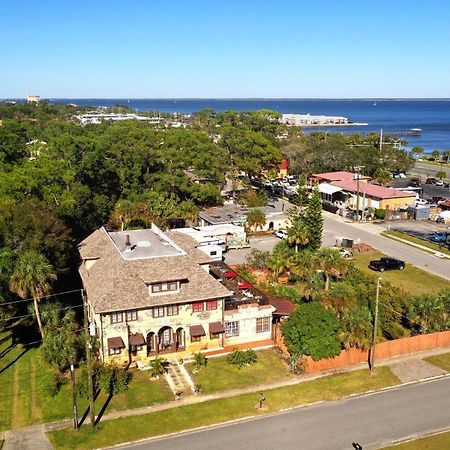Casa Coquina Del Mar Bed And Breakfast Тайтъсвил Екстериор снимка