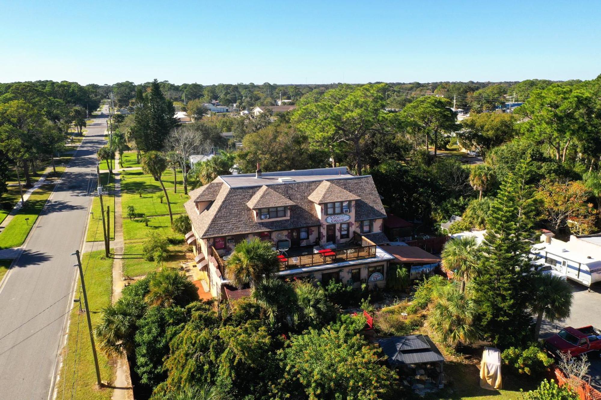 Casa Coquina Del Mar Bed And Breakfast Тайтъсвил Екстериор снимка